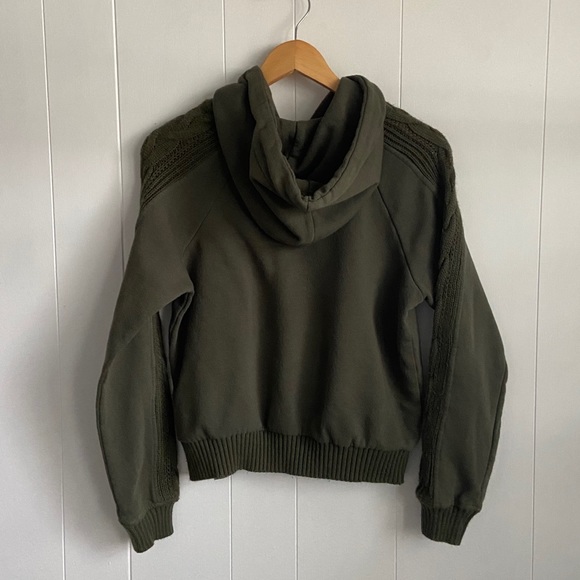 Army green hoodie, hardly worn in good condition - Picture 2 of 3